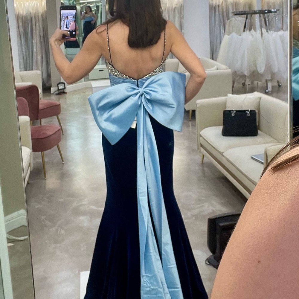 Jovani blue velvet gown size 2 - Picture 4 of 7